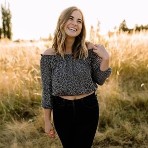 BRANDY Melville Tops Brandy Melville Maura Off Shoulder Floral Top Size OS